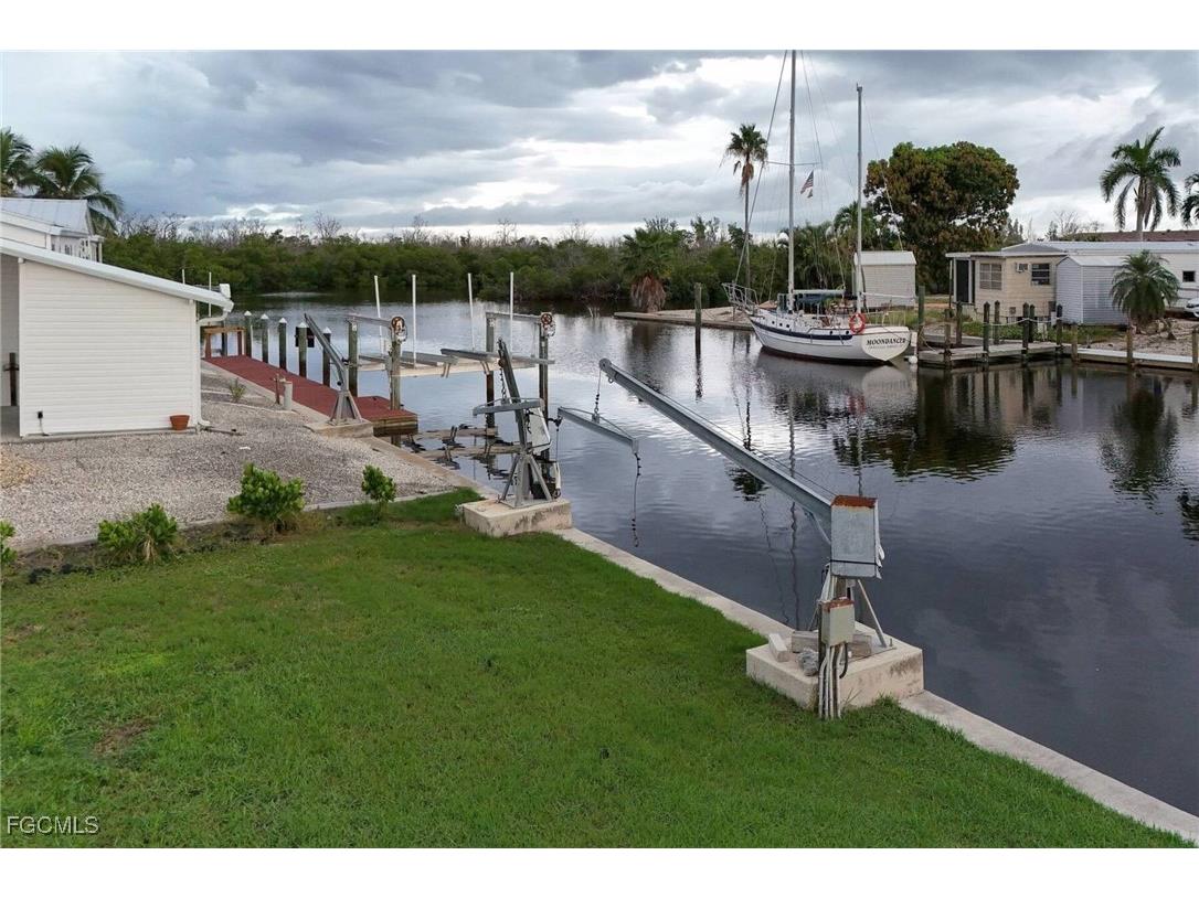 3952 Blueberry Lane Saint James City FL 33956 2025009726 image7