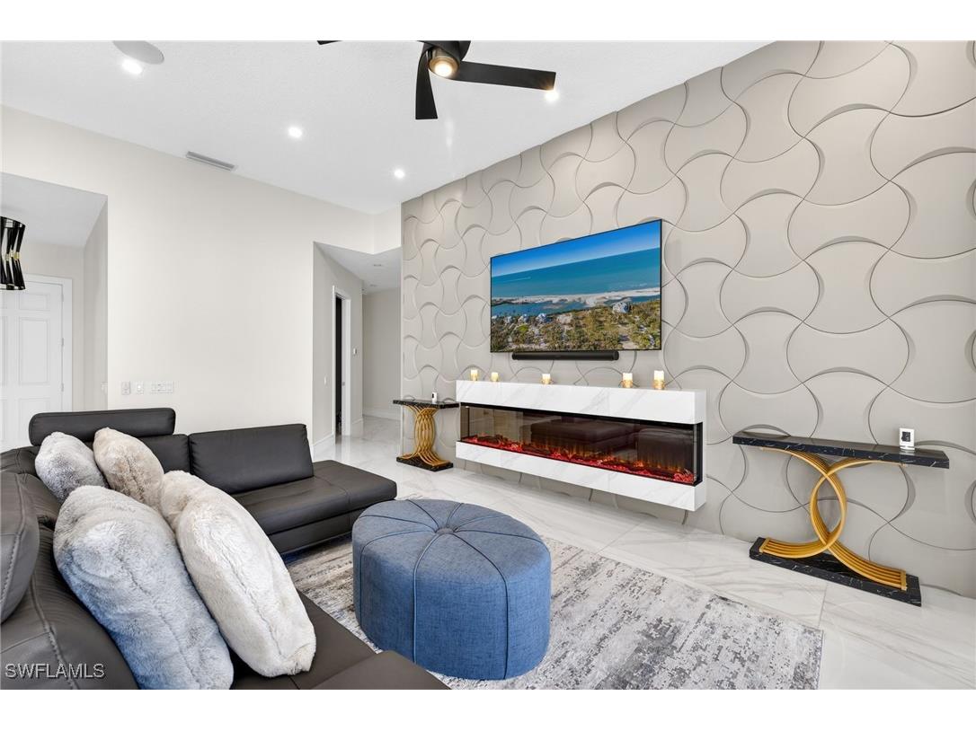 3956 Isla Ciudad Court Naples FL 34109 225082405 image9