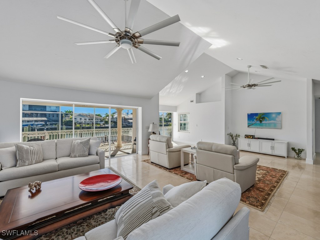 396 Conners Avenue Naples FL 34108 226002862 image3