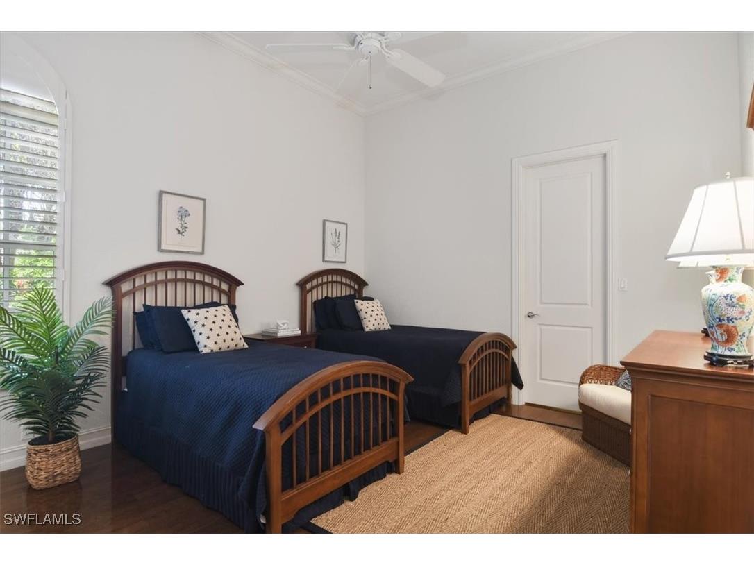 396 Edgemere Way E Naples FL 34105 225077678 image16