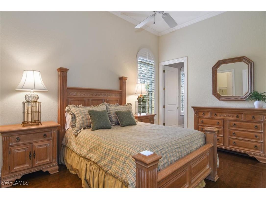 396 Edgemere Way E Naples FL 34105 225077678 image17