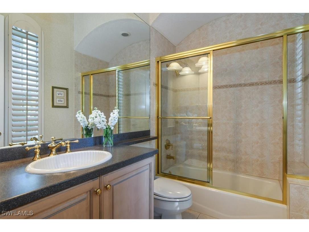 396 Edgemere Way E Naples FL 34105 225077678 image18