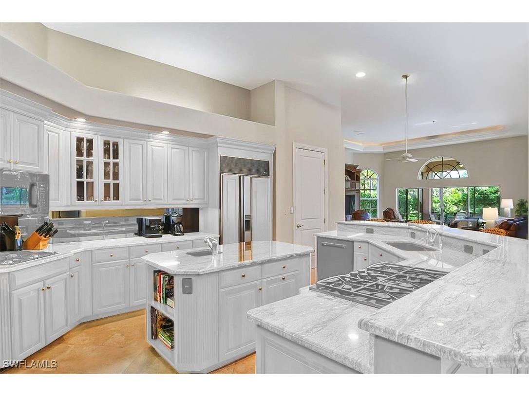 396 Edgemere Way E Naples FL 34105 225077678 image9