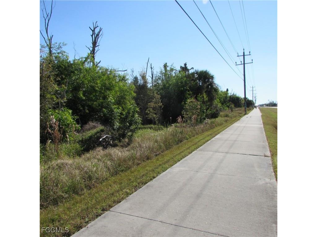 3960 4026 4072 Stringfellow Road Saint James City FL 33956 2025020083 image12