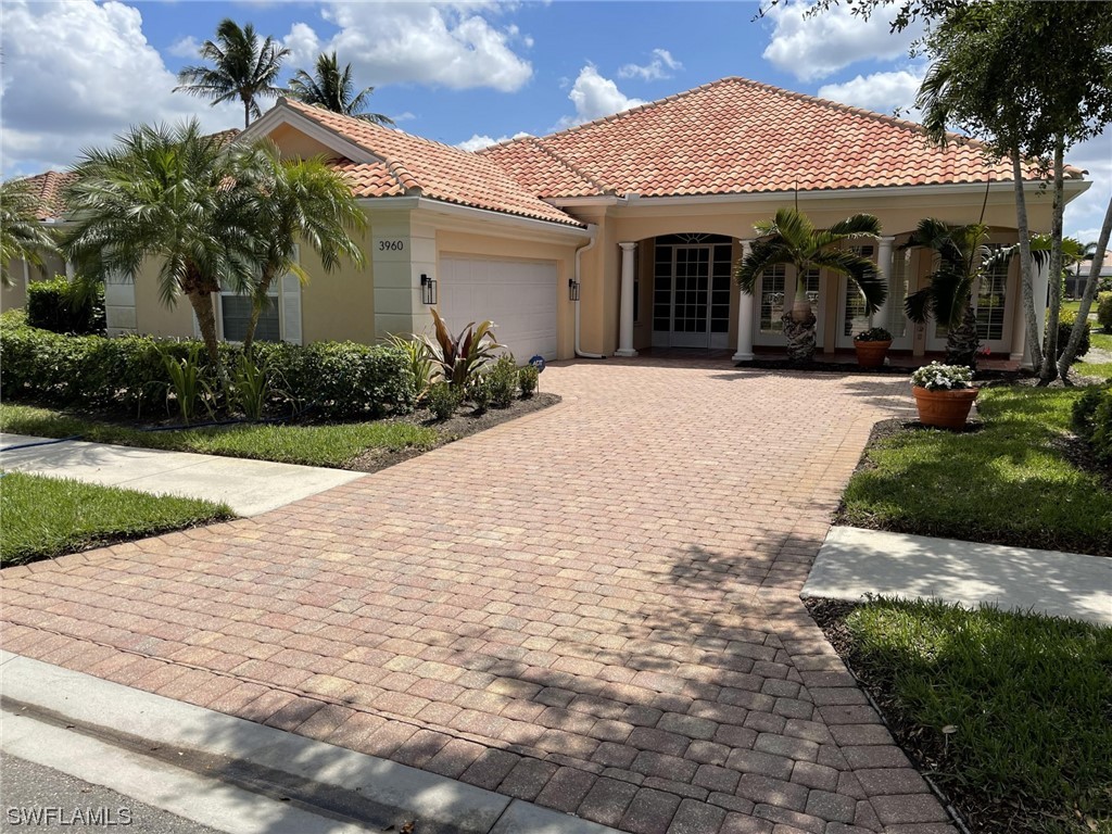 3960 Upolo Lane Naples FL 34119 223029263 image1