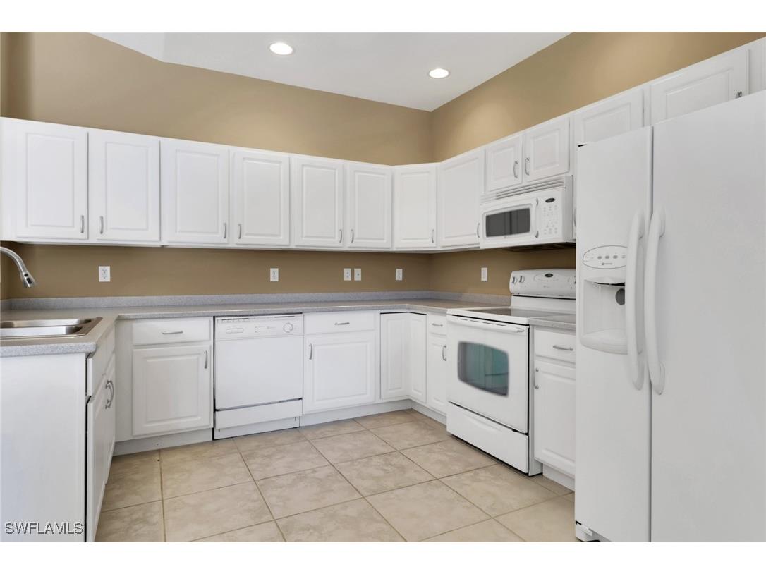  Naples FL 34116 225070684 image12