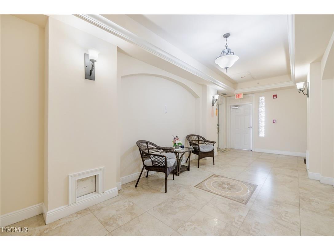 3964 Pomodoro Circle #304 Cape Coral FL 33909 2025014725 image2