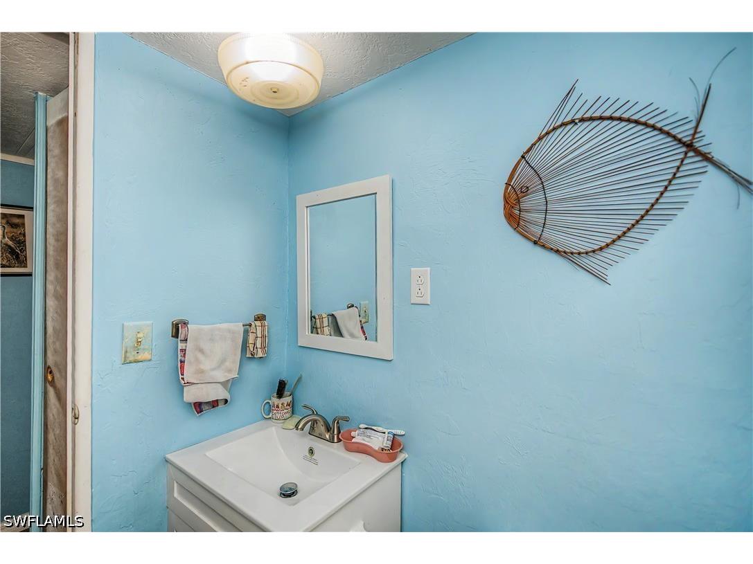 3965 Phoenix Drive Saint James City FL 33956 226024929 image10