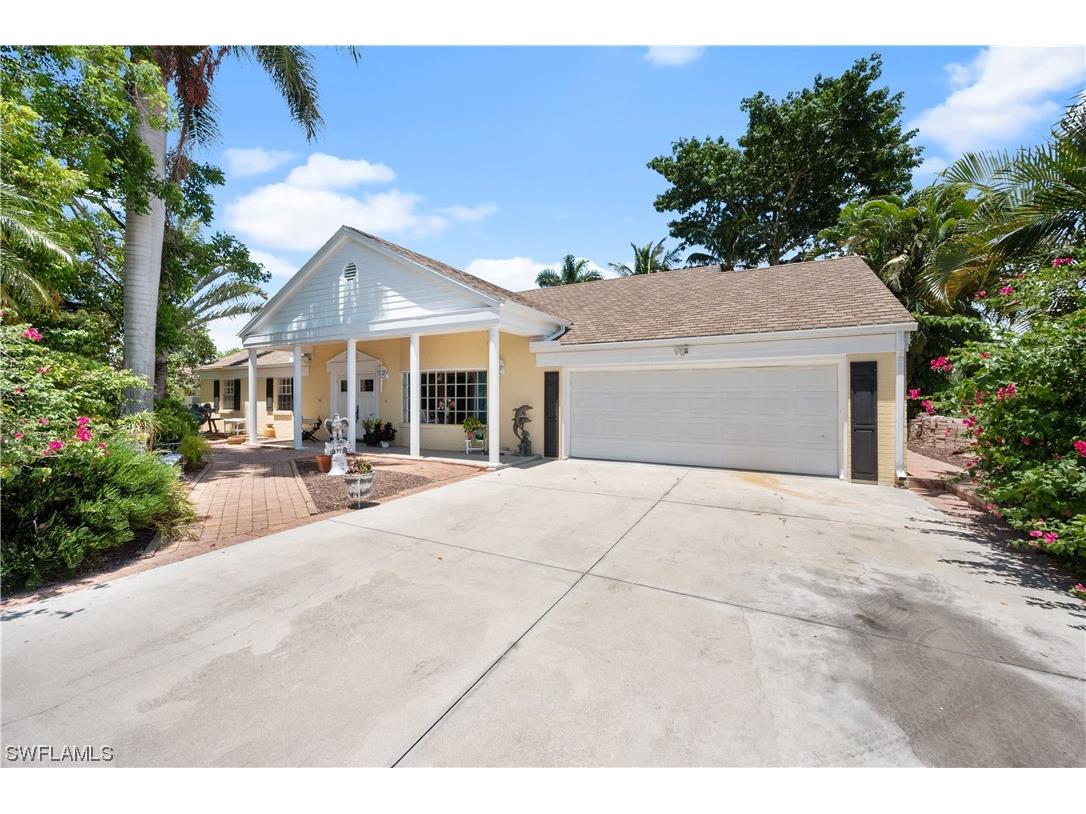 397 Forest Hills Boulevard Naples FL 34113 223054938 image1