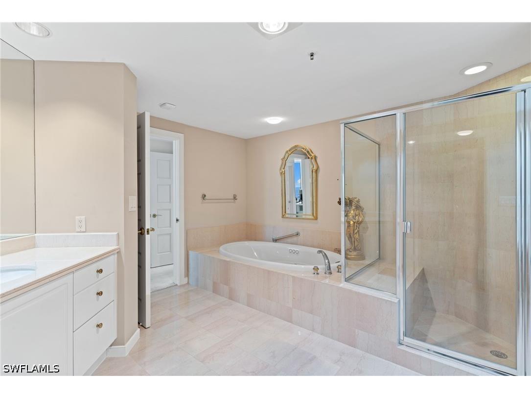 3971 Gulf Shore Boulevard N #1004 Naples FL 34103 226023999 image24