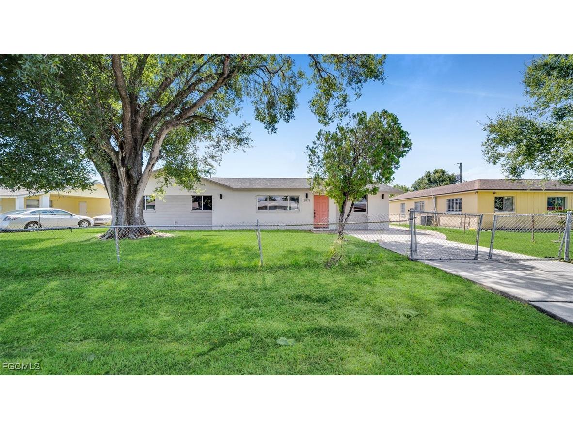3971 Manassas Court Fort Myers FL 33905 2025016667 image1