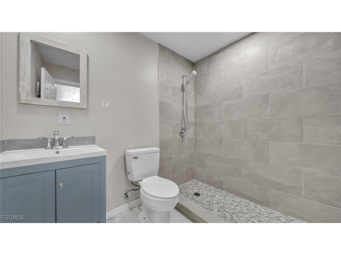 3971 Manassas Court Fort Myers FL 33905 2025016667 image13