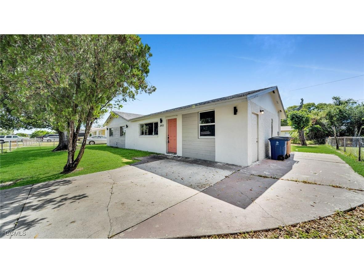 3971 Manassas Court Fort Myers FL 33905 2025016667 image2