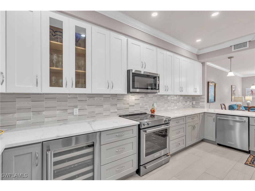 3972 Bishopwood Court E #2-105 Naples FL 34114 225007202 image1