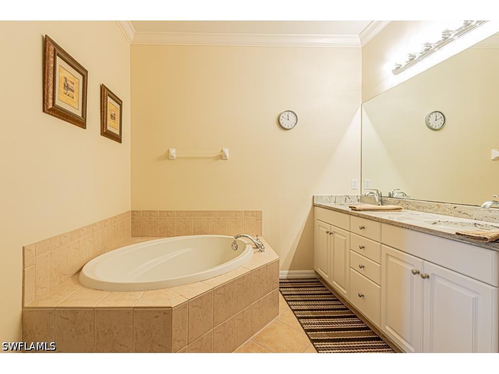 3977 Bishopwood Court E #206 Naples FL 34114 226020125 image11