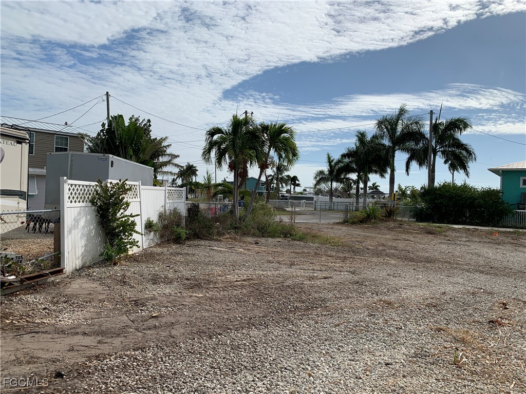 3977 Coconut Drive Other FL 33956 2025021838 image17