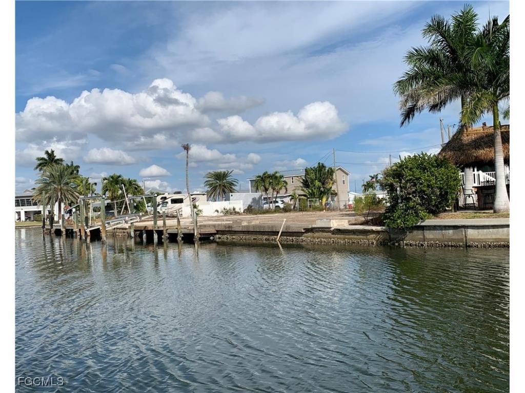 3977 Coconut Drive Other FL 33956 2025021838 image2