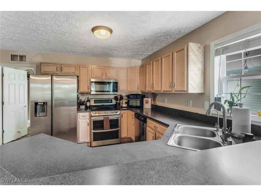 398 Leawood Circle Naples FL 34104 225067029 image5