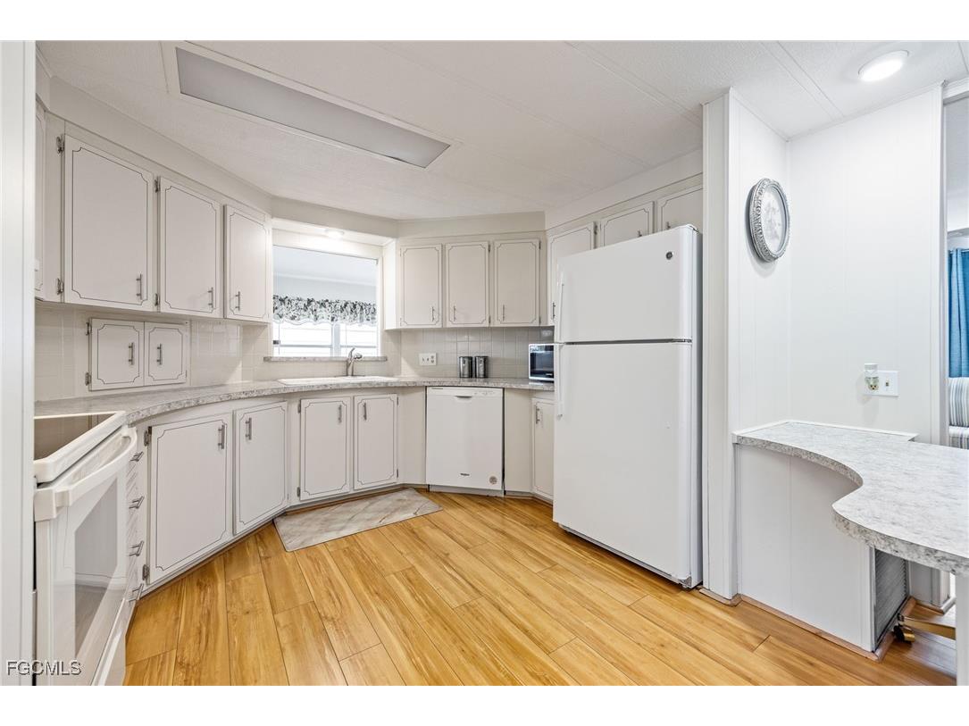 398 Snead Drive North Fort Myers FL 33903 2026004938 image13