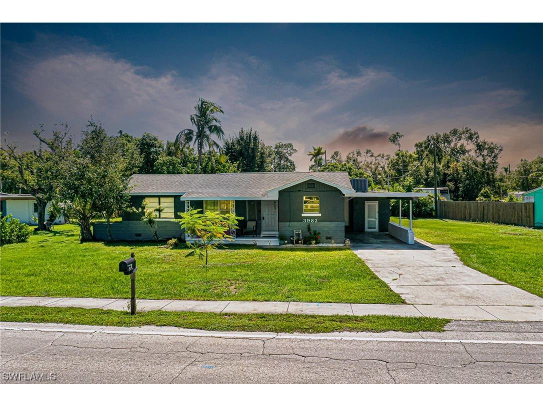 3982 Edgewood Avenue Fort Myers FL 33916 223070012 image1