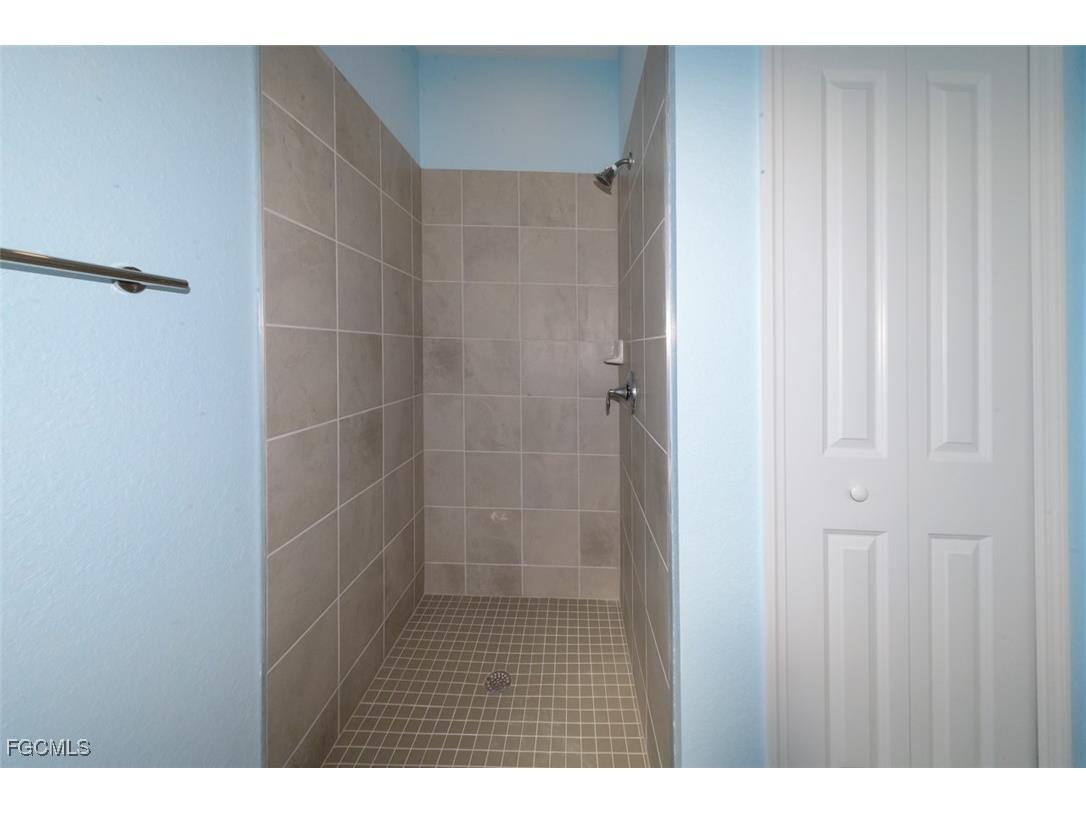 3983 E Hampton Circle Alva FL 33920 2025017841 image25