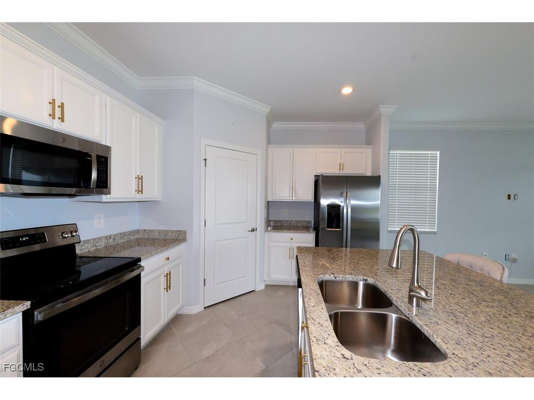 3983 E Hampton Circle Alva FL 33920 2025017841 image6