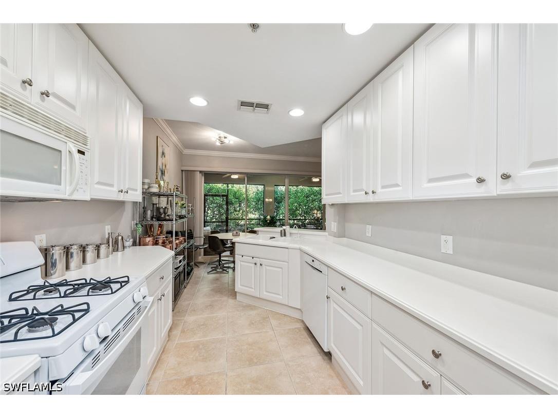 3985 Deer Crossing Court #103 Naples FL 34114 226013260 image5