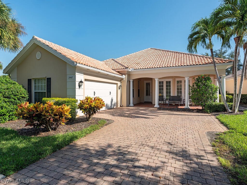 3987 Upolo Lane Naples FL 34119 223062623 image1