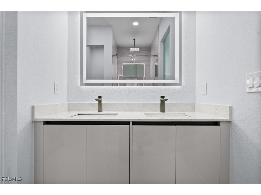 3990 27th Avenue NE Naples FL 34120 2025018692 image21