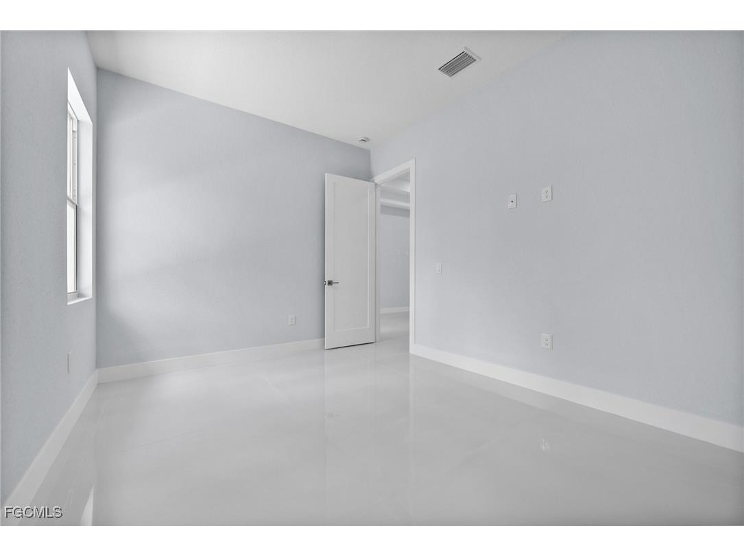 3990 27th Avenue NE Naples FL 34120 2025018692 image24