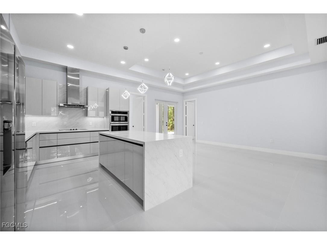 3990 27th Avenue NE Naples FL 34120 2025018692 image5