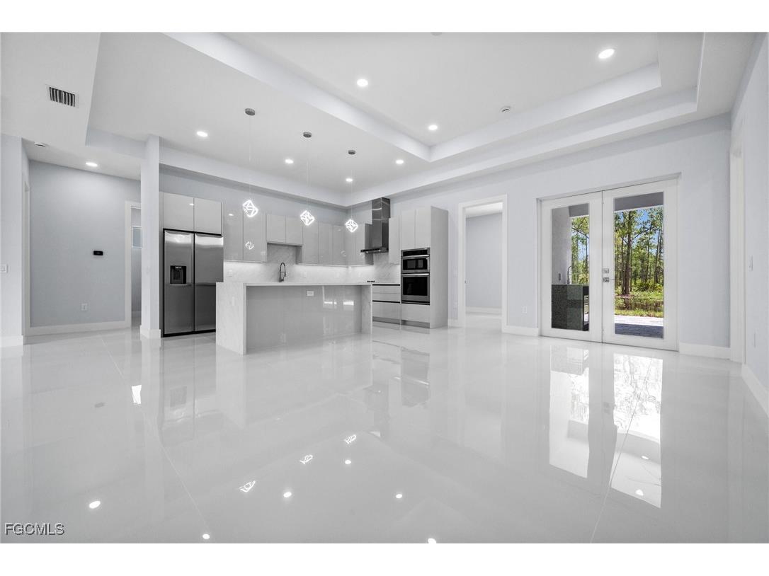 3990 27th Avenue NE Naples FL 34120 2025018692 image8