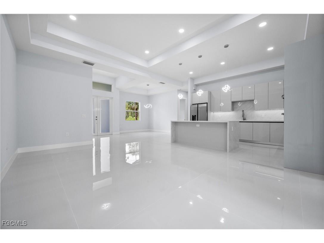 3990 27th Avenue NE Naples FL 34120 2025018692 image9