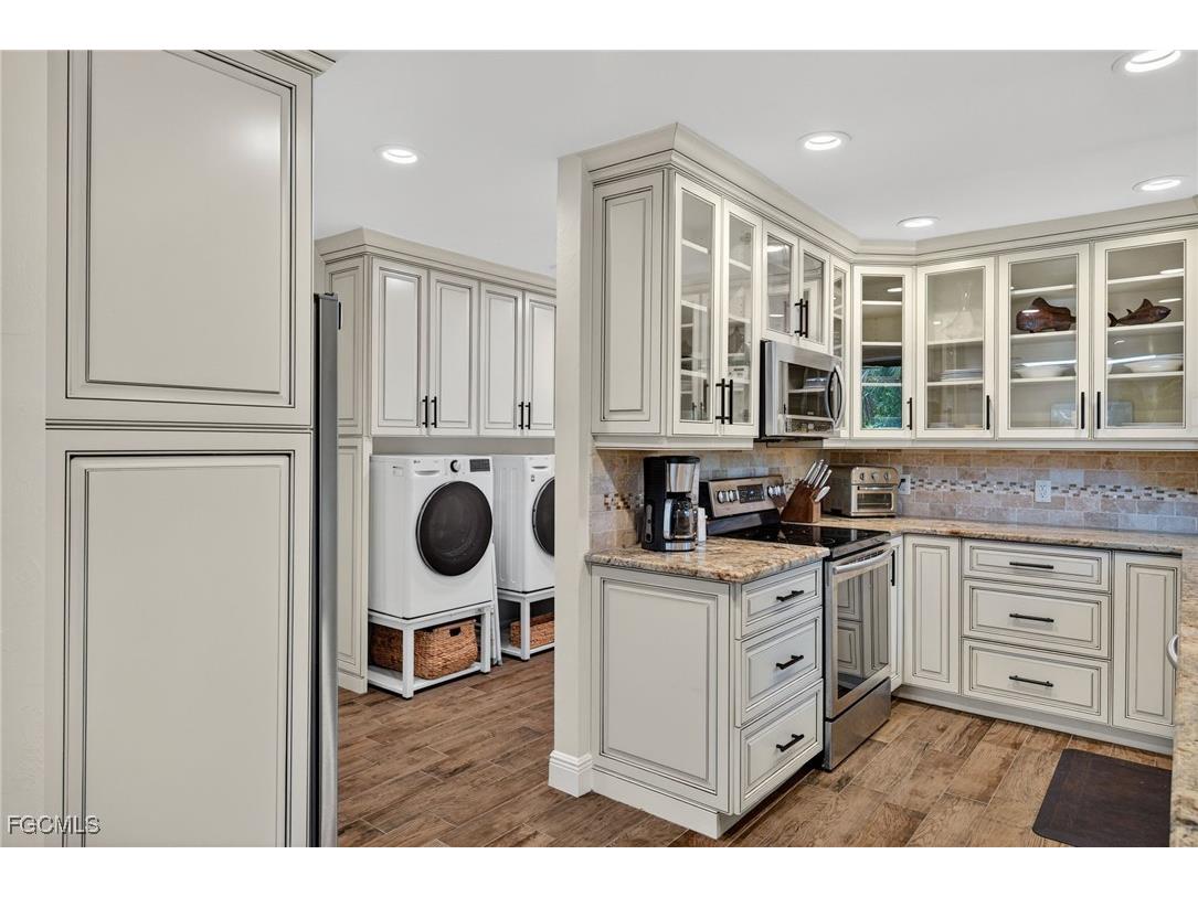 3990 Coquina Drive Sanibel FL 33957 2025022056 image14