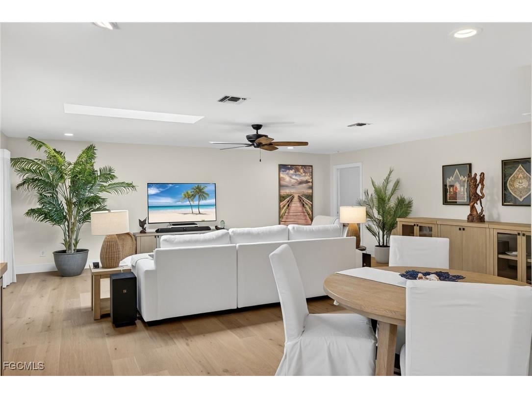 3990 Coquina Drive Sanibel FL 33957 2025022056 image8