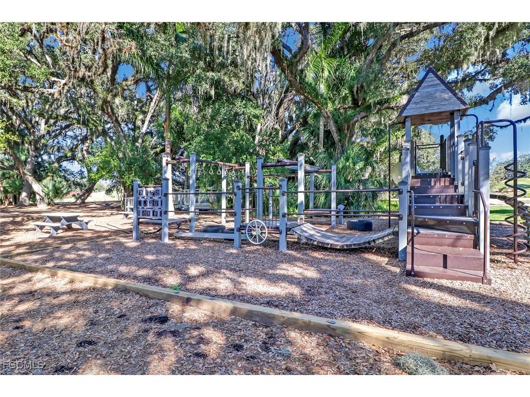 3990 Otter Bend Circle Fort Myers FL 33905 2025023334 image41