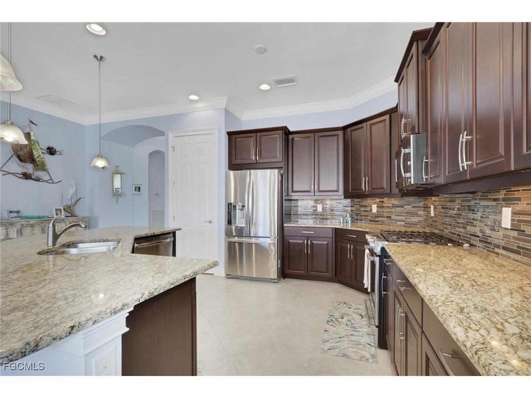 3990 Otter Bend Circle Fort Myers FL 33905 2025023334 image6