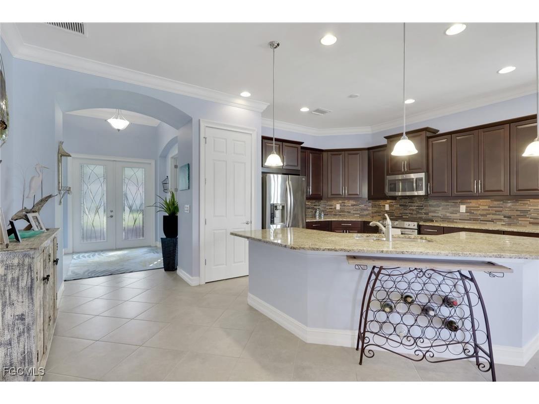 3990 Otter Bend Circle Fort Myers FL 33905 2025023334 image7