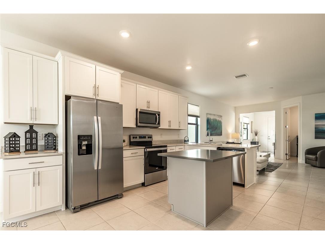 3990 Spotted Eagle Way Fort Myers FL 33966 2025023785 image9