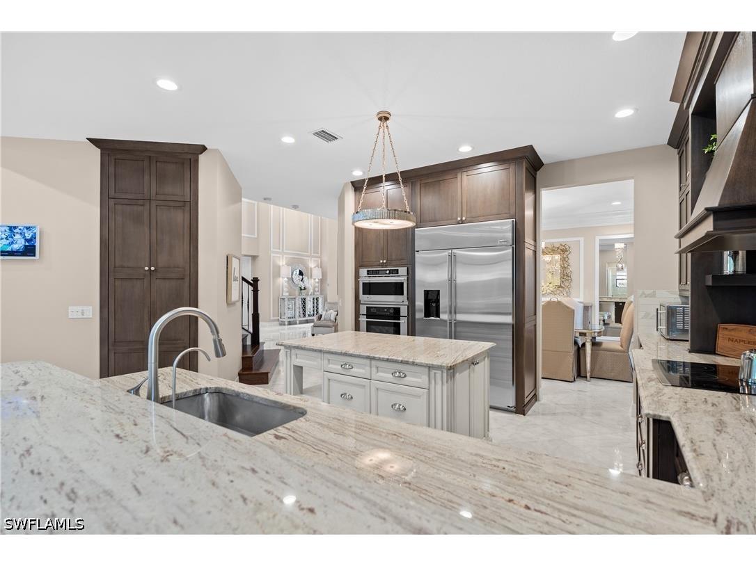 3999 Bering Court Naples FL 34119 226025889 image9