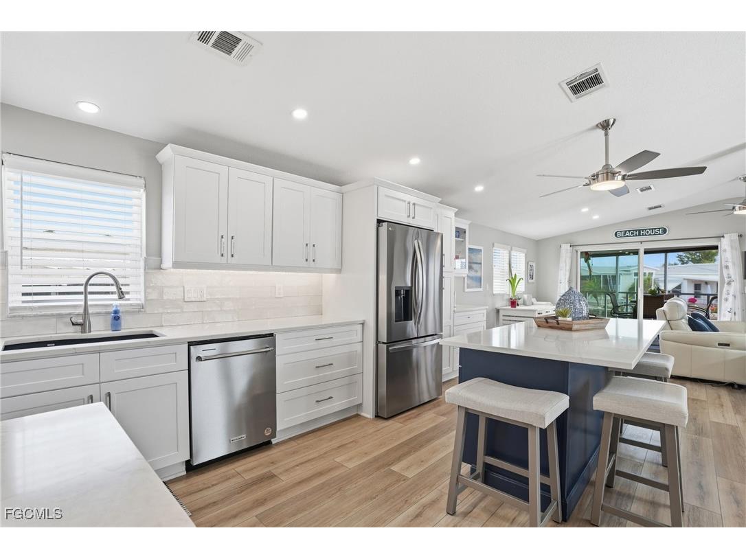 4 Galleon Way Fort Myers Beach FL 33931 2025024795 image1