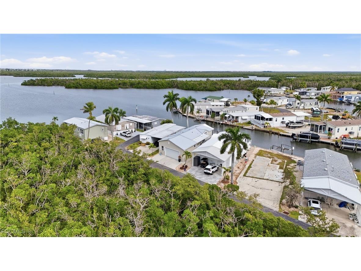 4 Galleon Way Fort Myers Beach FL 33931 2025024795 image29