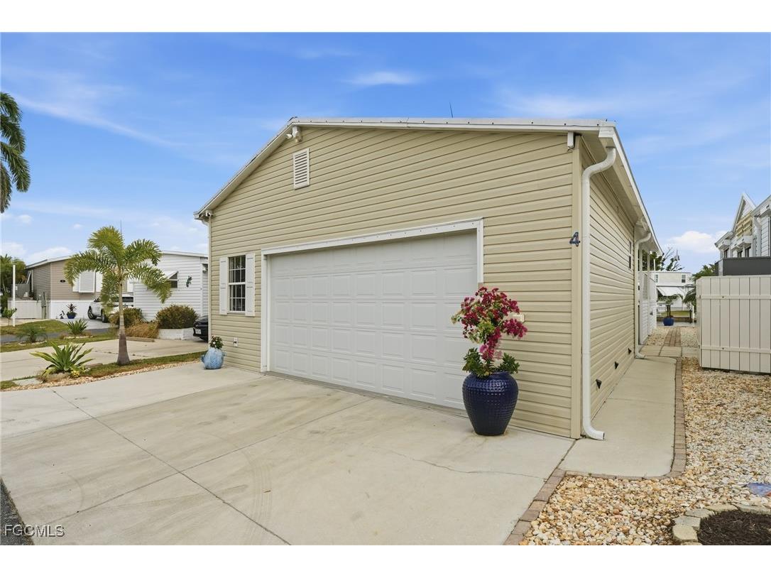 4 Galleon Way Fort Myers Beach FL 33931 2025024795 image32
