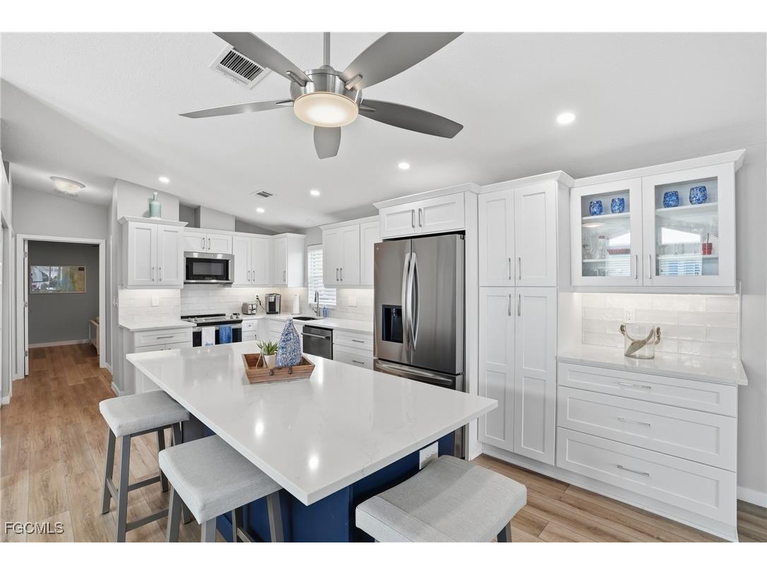 4 Galleon Way Fort Myers Beach FL 33931 2025024795 image8