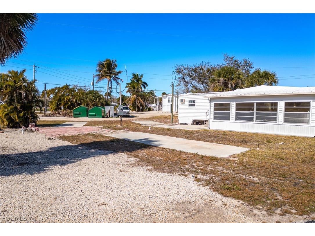 4 Helen Lane Fort Myers Beach FL 33931 2026008704 image11