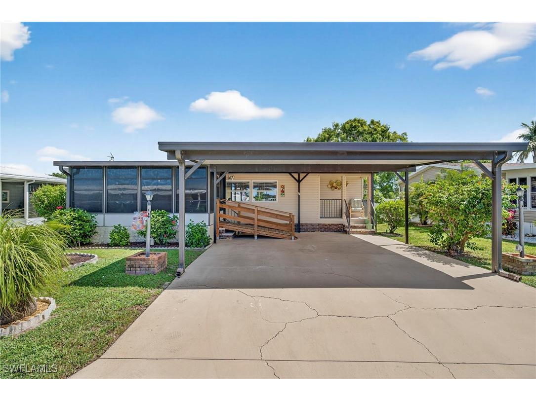 4 Oceans Boulevard #4 Naples FL 34104 225076872 image1