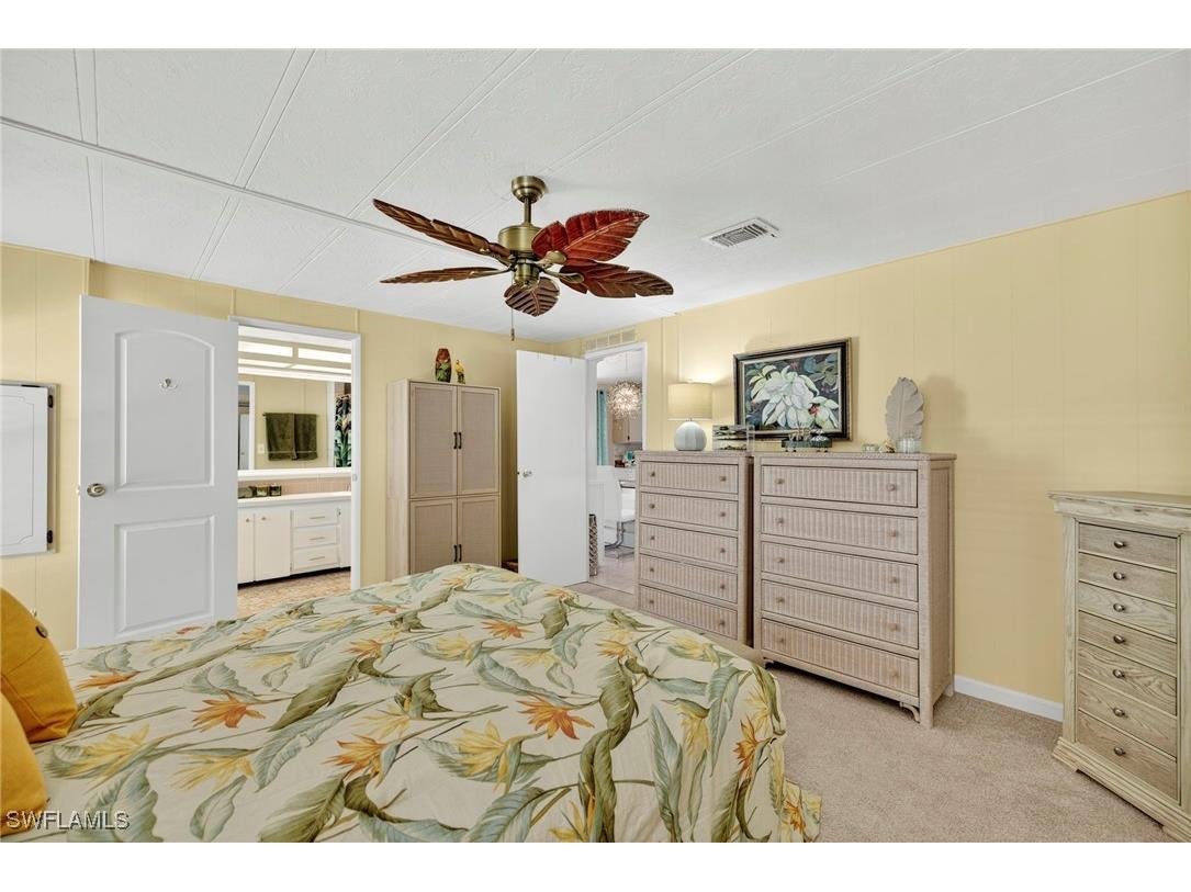 4 Oceans Boulevard #4 Naples FL 34104 225076872 image17