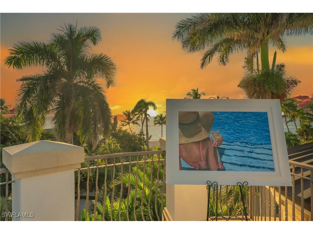 40 5th Avenue S Naples FL 34102 224022030 image2