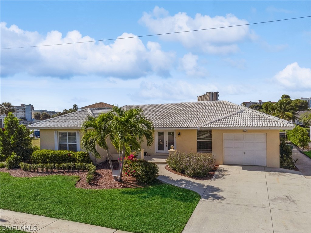 40 Buttercup Court Marco Island FL 34145 223089944 image1