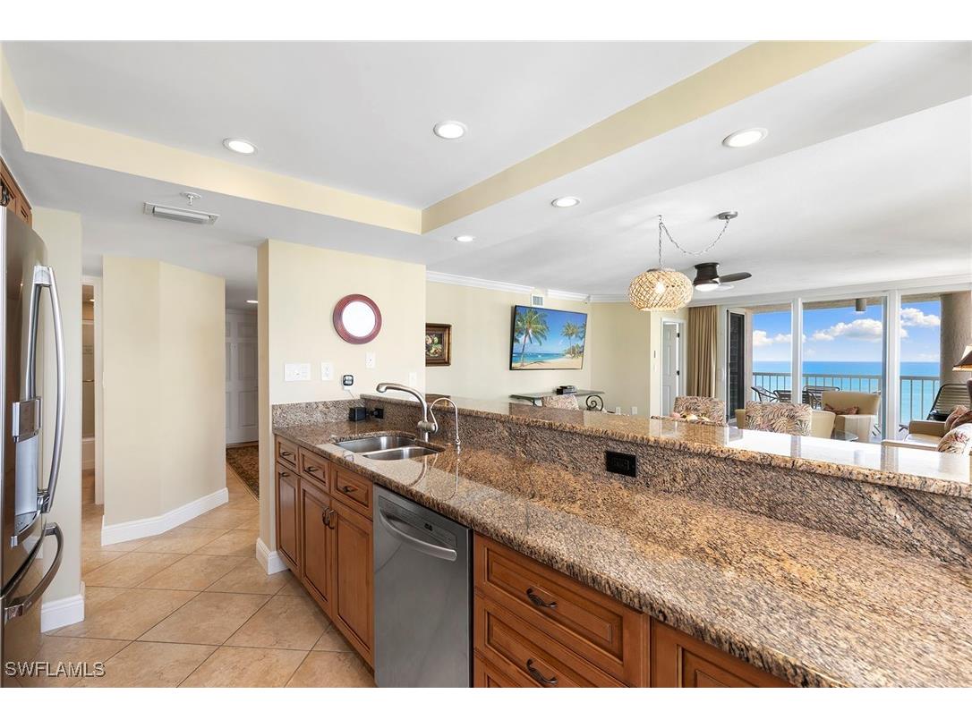 40 Seagate Drive #1204A Naples FL 34103 225080911 image11